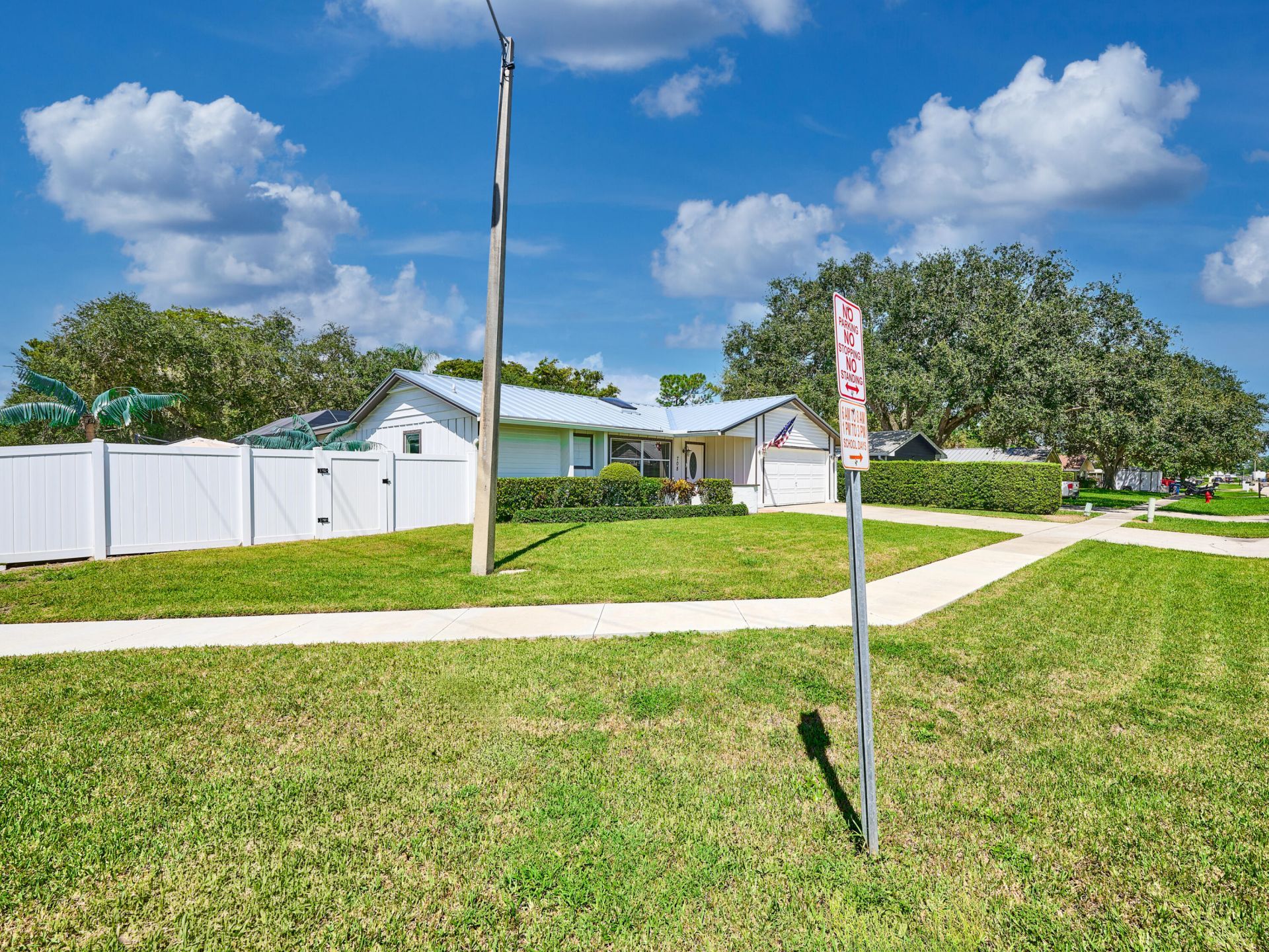 708 Weldwood Road, Jupiter, FL 33458 Photo
