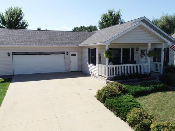 532 Elliot Drive SE, Grand Meadow, MN 55936