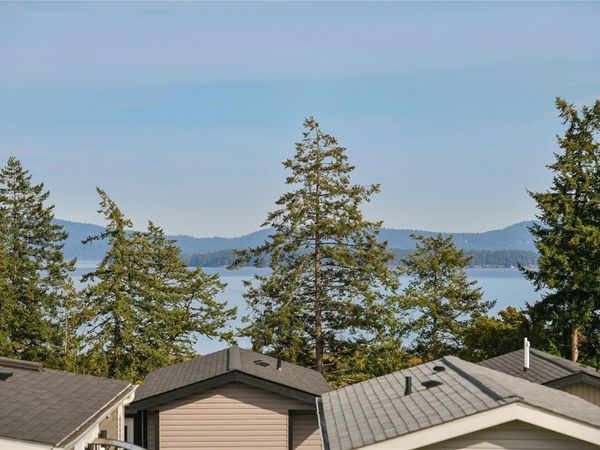 747 Old Place Rd, Unit #520, Central Saanich, BC V8M 0C3