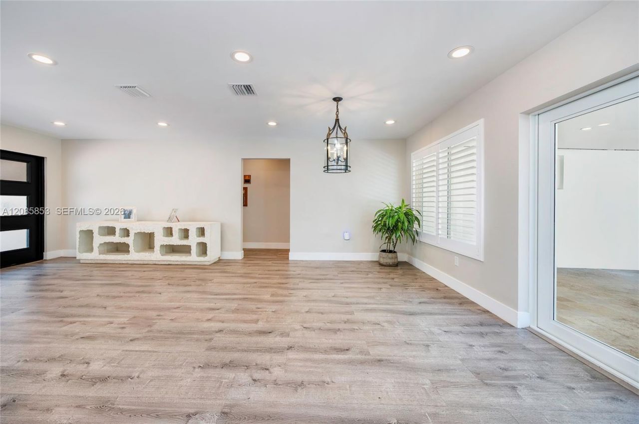 6430 SW 21 St, West Miami, FL 33155 Photo