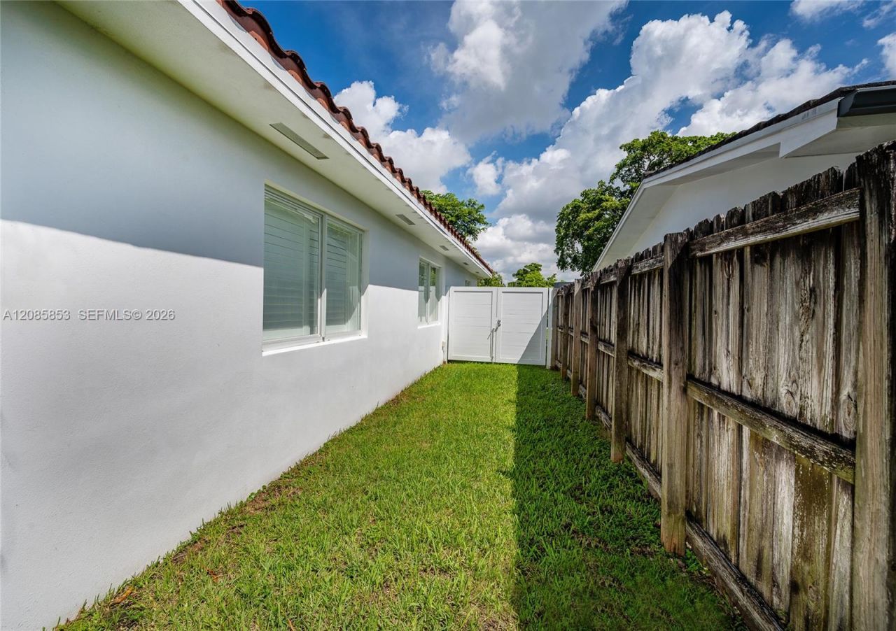 6430 SW 21 St, West Miami, FL 33155 Photo