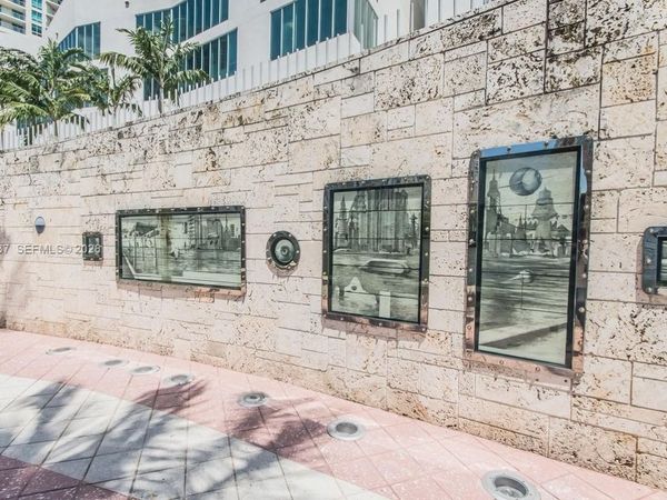 325 S Biscayne Blvd, Unit 2114, Miami, FL 33131