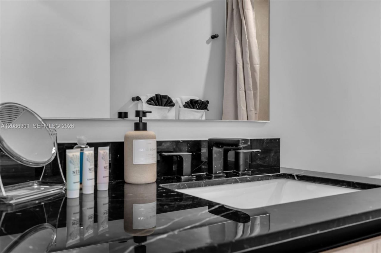 225 N Miami Ave, Unit 3501, Miami, FL 33128 Photo