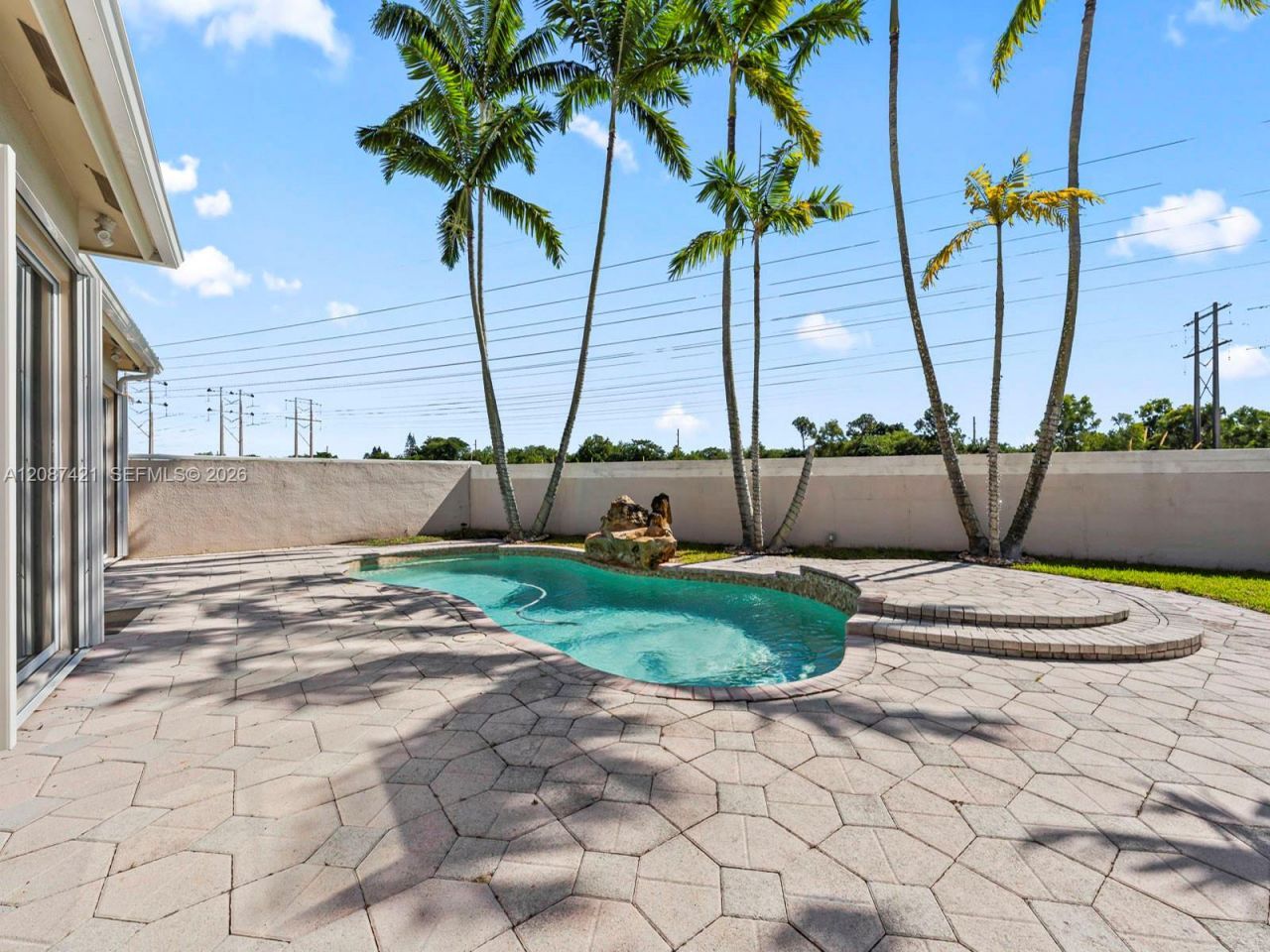14683 SW 132nd Ave, Miami, FL 33186 Photo