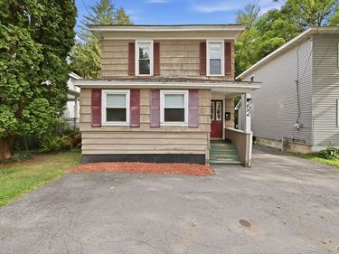52 Downer Street, Baldwinsville, NY 13027