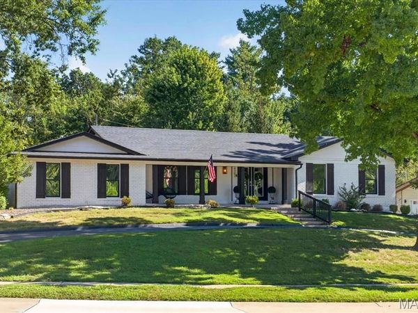 14391 Ladue Road, Chesterfield, MO 63017