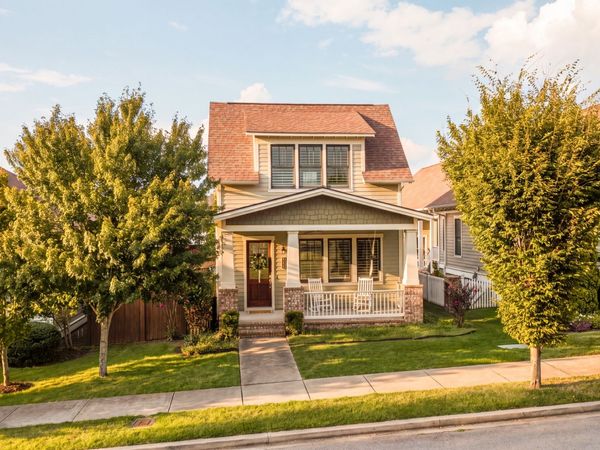 1048 Rochelle Ave, Thompsons Station, TN 37179