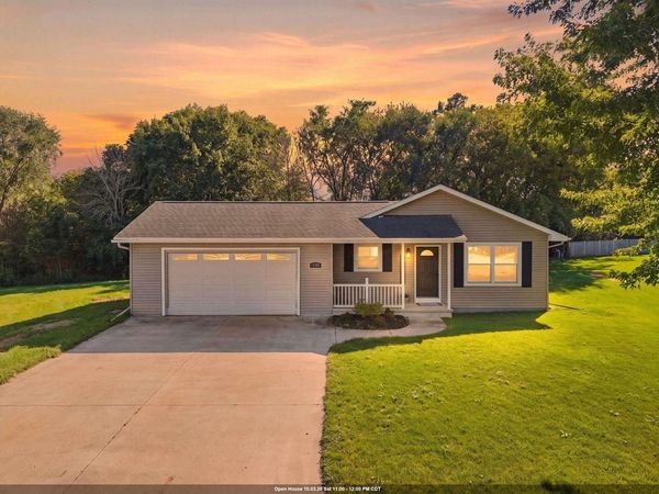 1136 MISTLETOE LANE, Winneconne, WI 54986