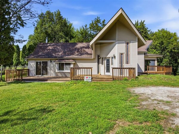 1795 Lake Manor Road NE, Solon, IA 52333