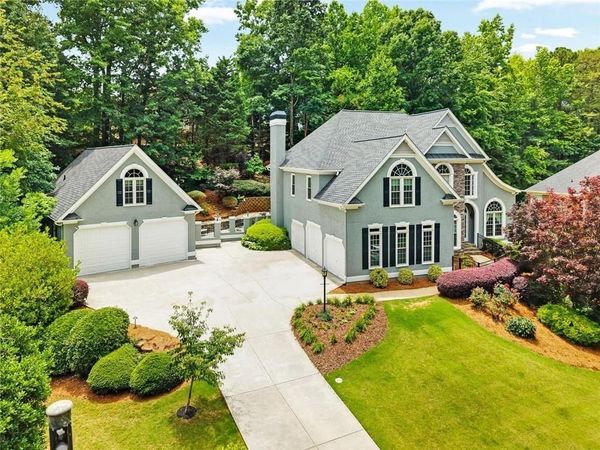 5021 Towne Lake Hills, Woodstock, GA 30189