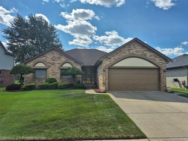 53639 Cranston Drive, Macomb Township, Mi 48042