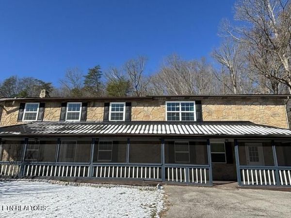 141 Mccully Lane, Rocky Top, TN 37769