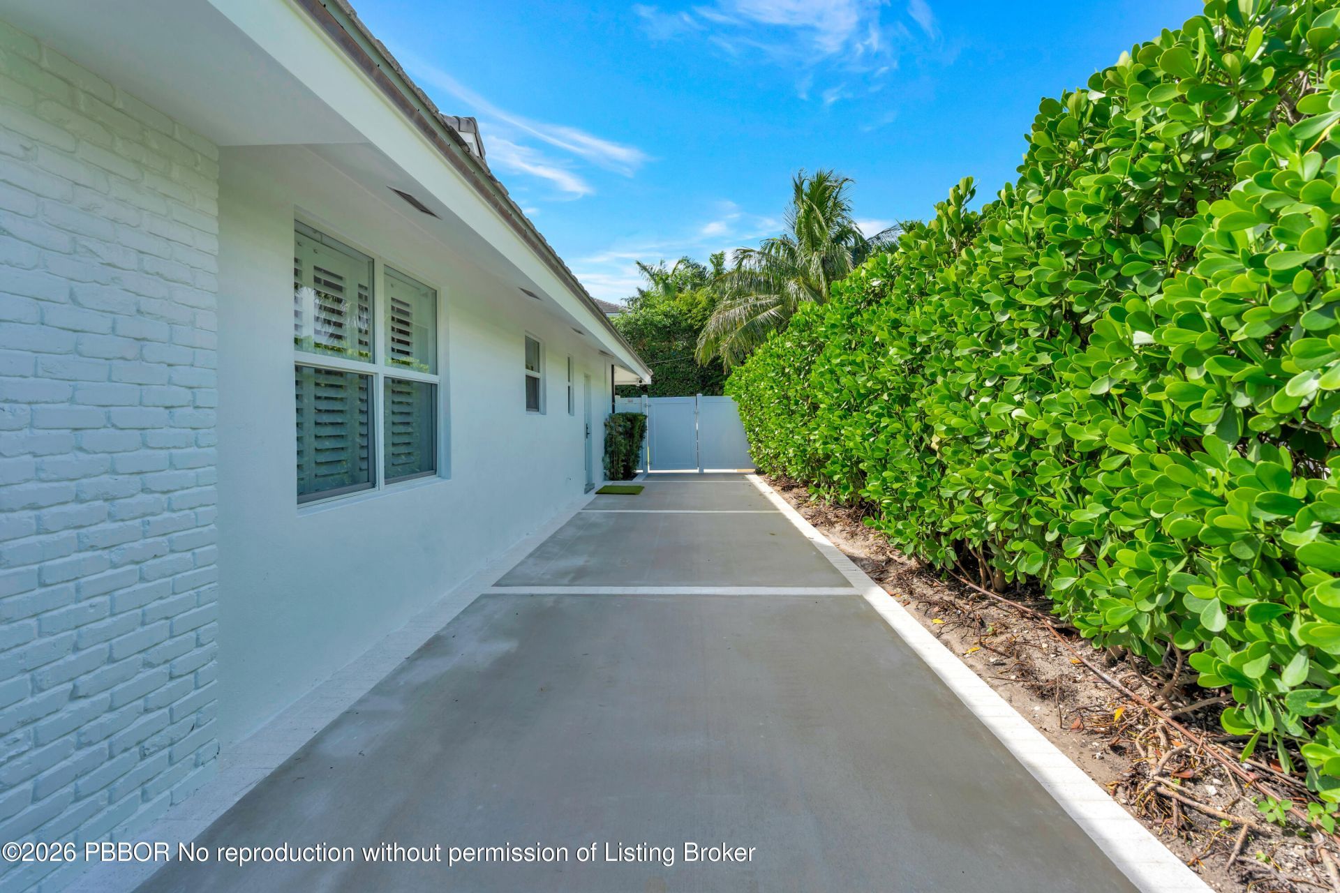 136 Worth Court S, West Palm Beach, FL 33405 Photo
