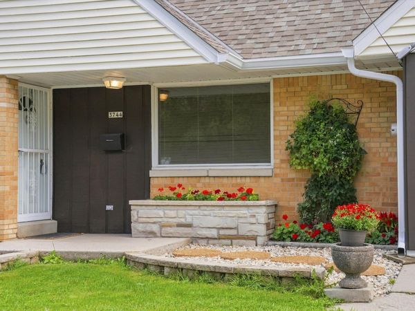 3744 S Sunset Dr, Milwaukee, WI 53220
