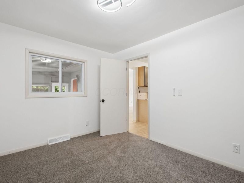 5145 Fullerton Drive , Columbus, OH 43232 Photo 19