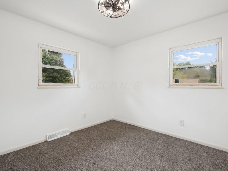 5145 Fullerton Drive , Columbus, OH 43232 Photo 23