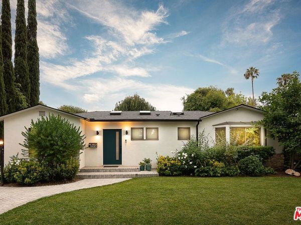 11920 Hartsook Street, Valley Village, CA 91607