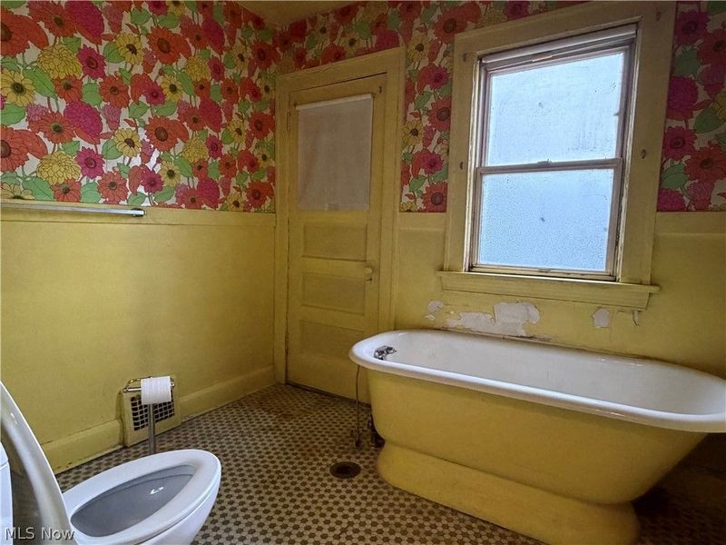 1057 Mozina Drive, Cleveland, OH 44119 Photo 8