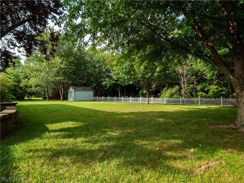 4754 Belmont Drive, Avon, OH 44011 Photo 2