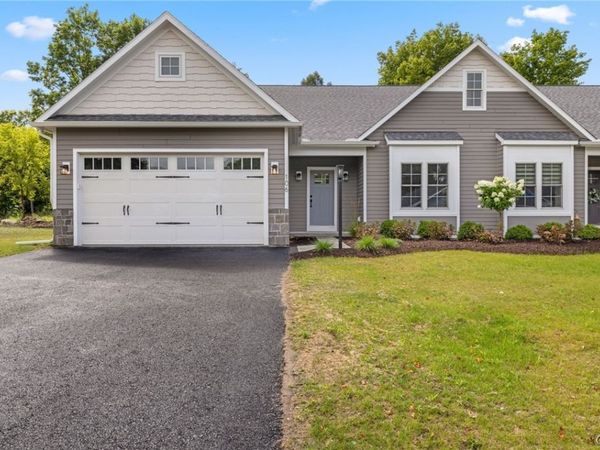 2A Free Fall Lane, Syracuse, NY 13215