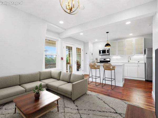 104 Thorndike St, Unit 3, Cambridge, MA 02141