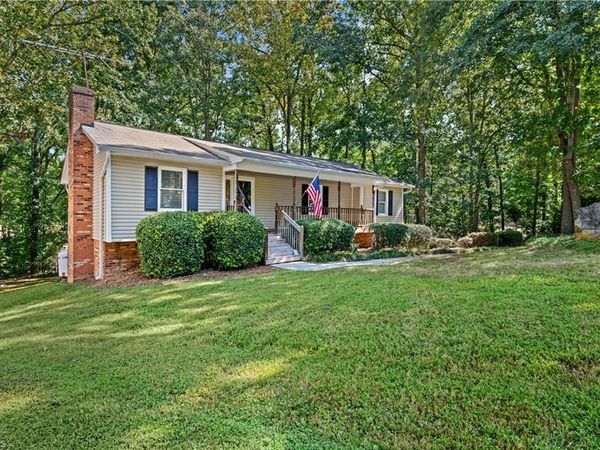 370 Tamworth Drive , Clemmons, NC 27012