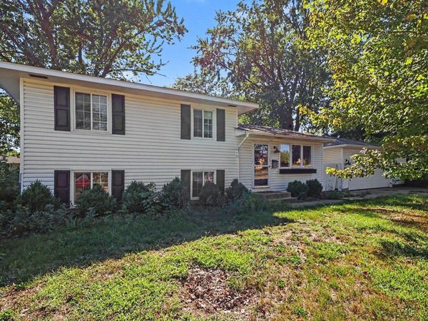 3296 70th Street E, Inver Grove Heights, MN 55076