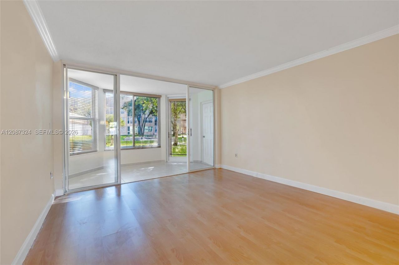 1401 NE 191st St, Unit D107, Miami, FL 33179 Photo