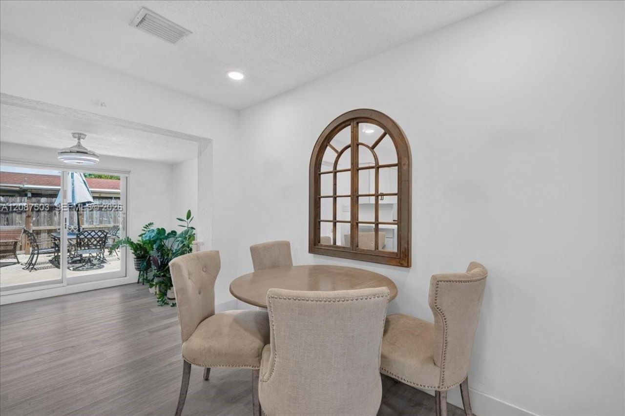 1131 N 75th Ave, Unit 1131, Hollywood, FL 33024 Photo