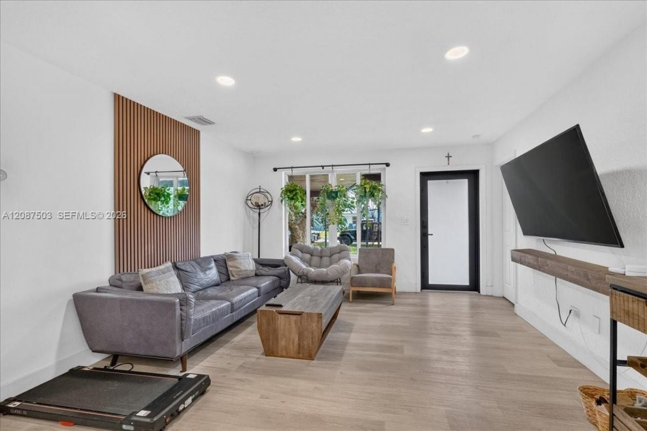 1131 N 75th Ave, Unit 1131, Hollywood, FL 33024 Photo
