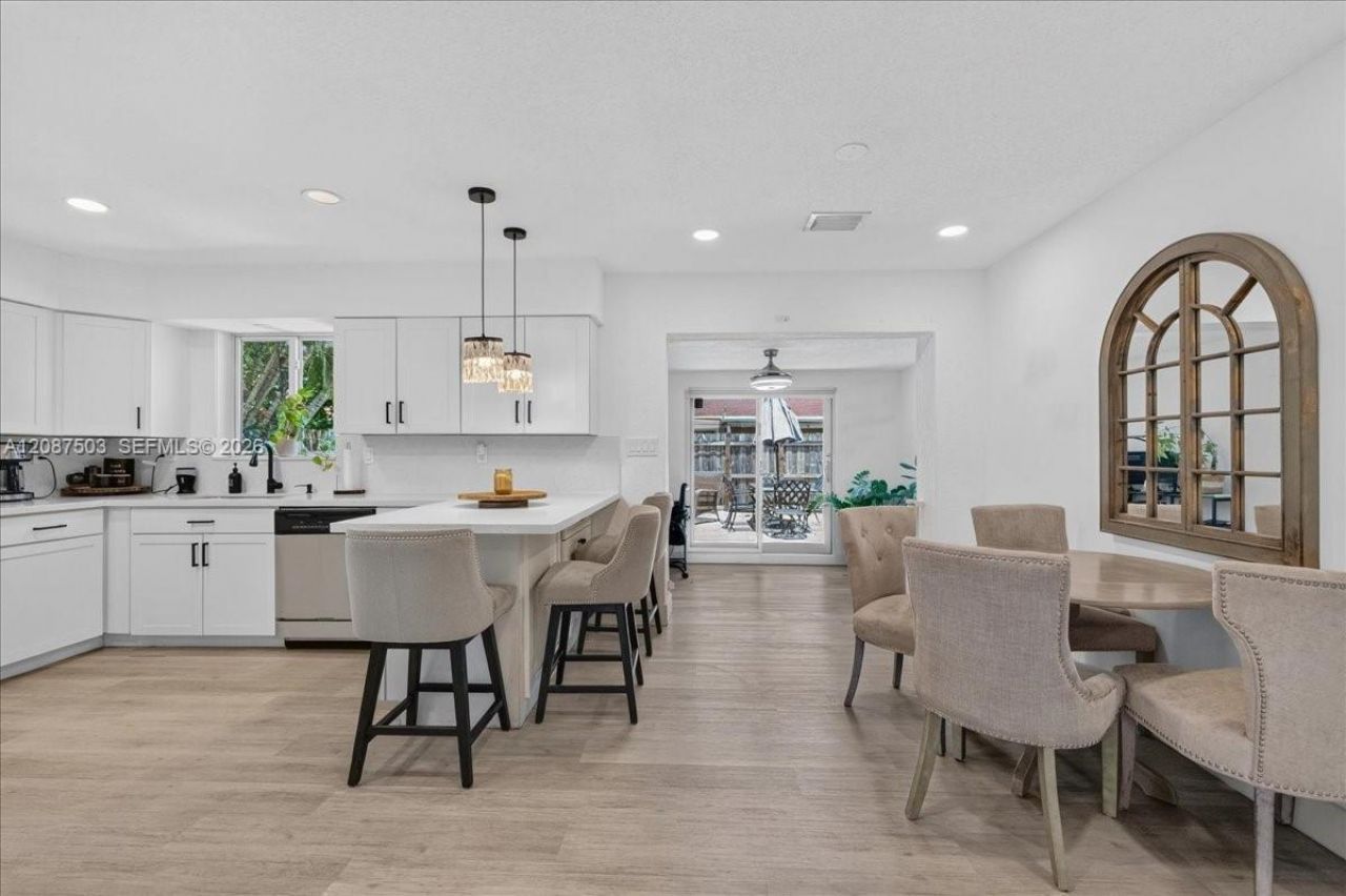 1131 N 75th Ave, Unit 1131, Hollywood, FL 33024 Photo