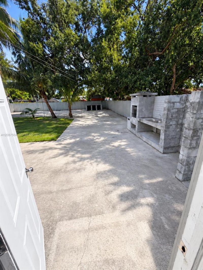 1418 NW 101st St, Miami, FL 33147 Photo