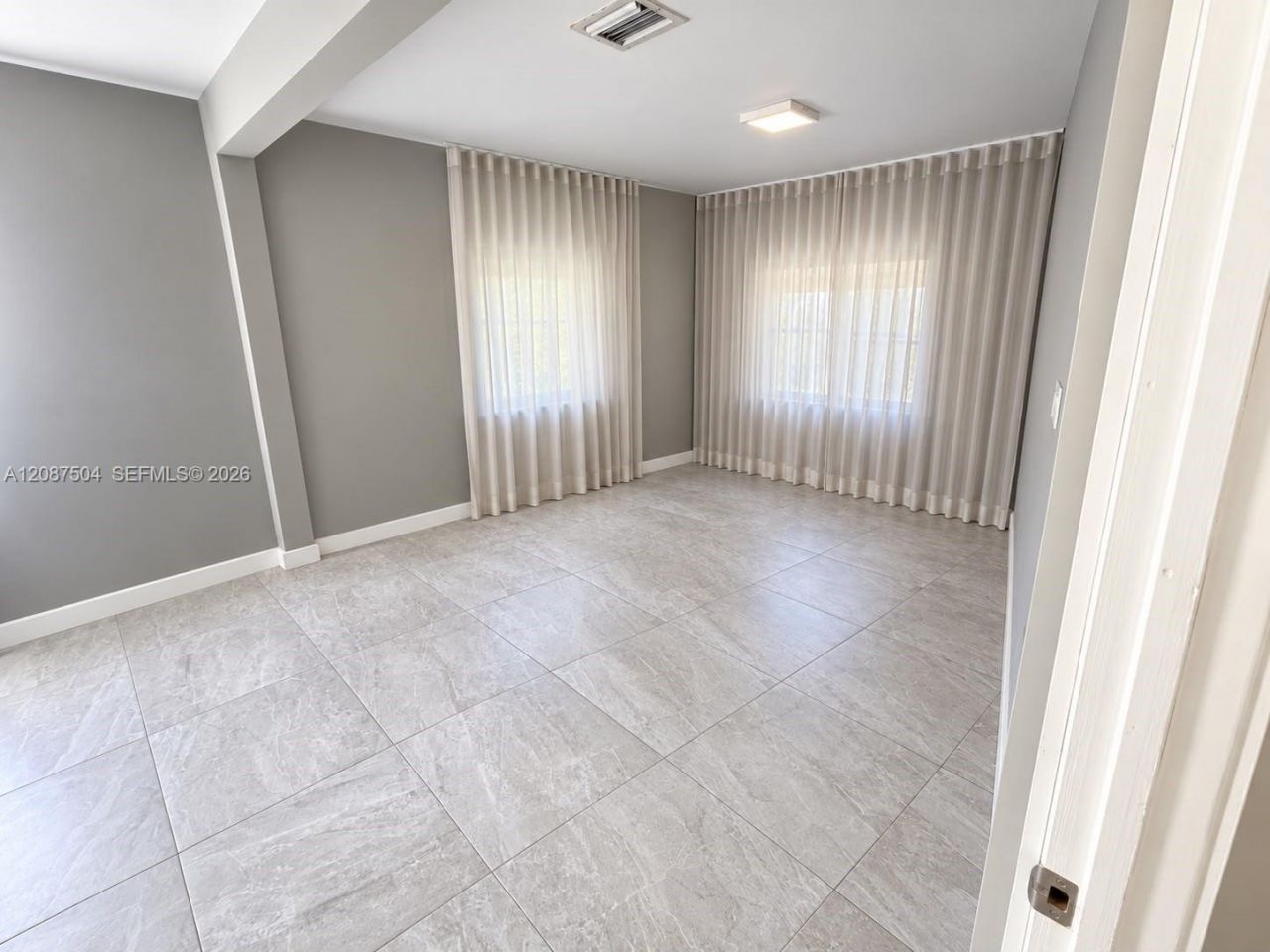 1418 NW 101st St, Miami, FL 33147 Photo
