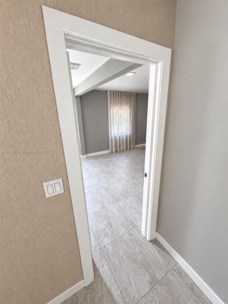 1418 NW 101st St, Miami, FL 33147 Photo