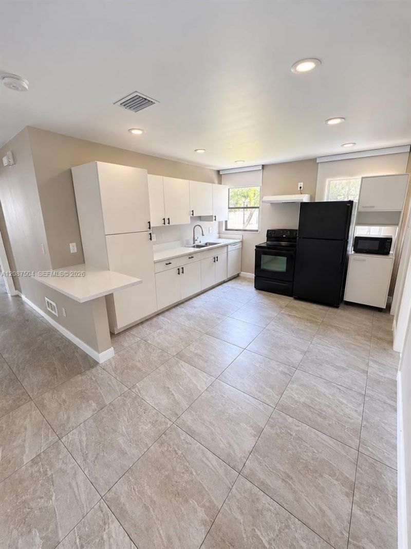 1418 NW 101st St, Miami, FL 33147 Photo