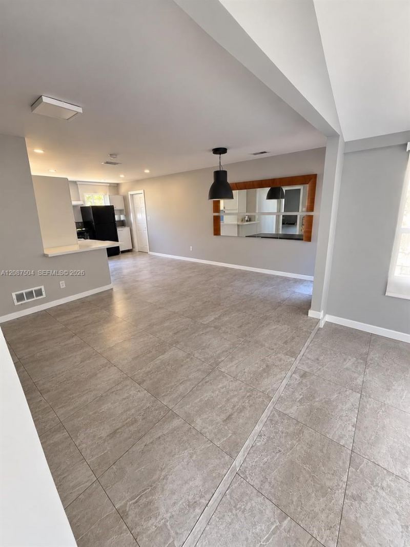 1418 NW 101st St, Miami, FL 33147 Photo