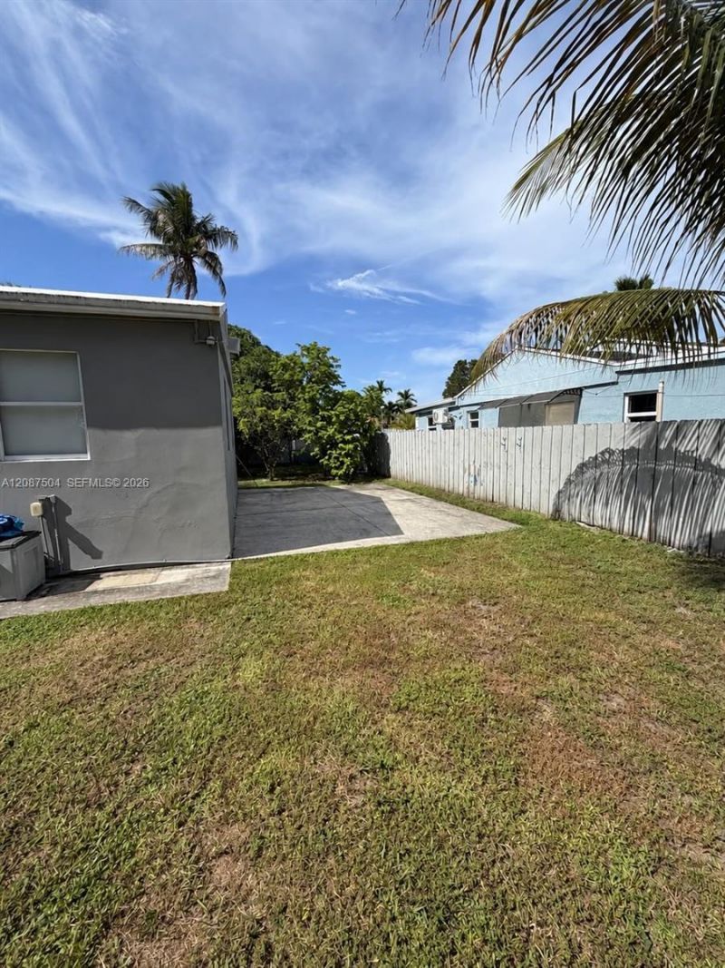 1418 NW 101st St, Miami, FL 33147 Photo