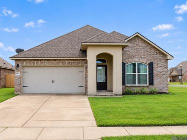 8872 Cherry Laurel Ave, Zachary, LA 70791