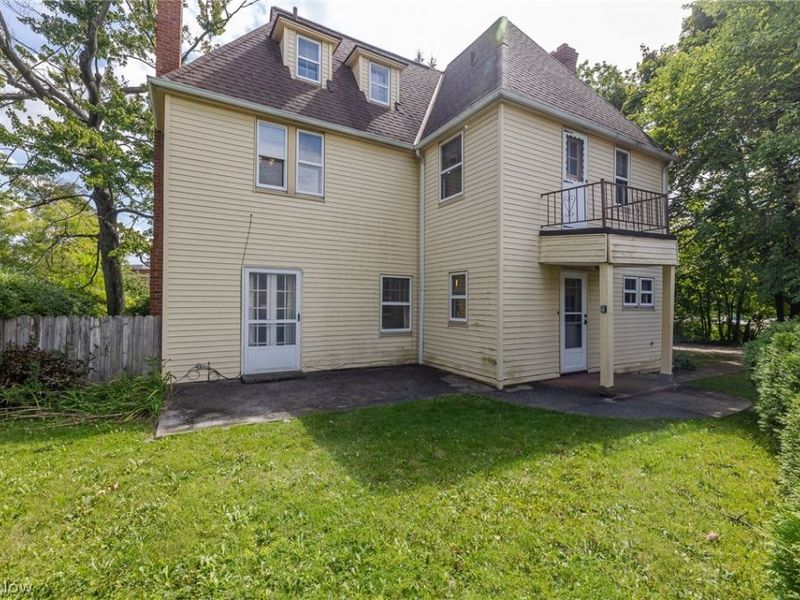 3396 Chalfant Road, Shaker Heights, OH 44120 Photo 2