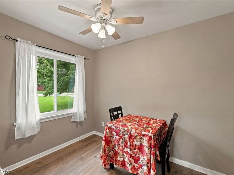 690 Autumn Drive, Amherst, OH 44001 Photo 11