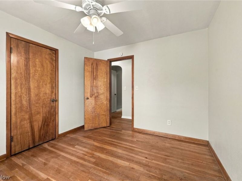 690 Autumn Drive, Amherst, OH 44001 Photo 14