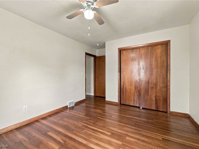 690 Autumn Drive, Amherst, OH 44001 Photo 16