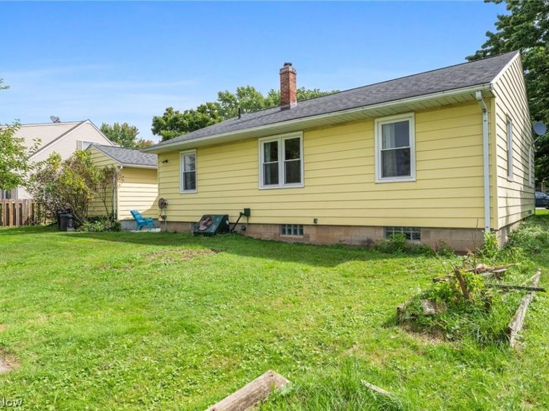 690 Autumn Drive, Amherst, OH 44001 Photo 25