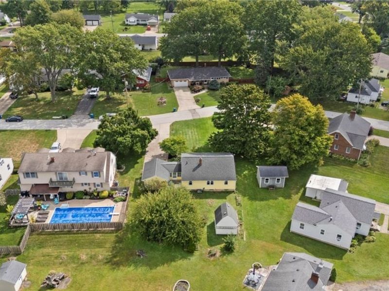 690 Autumn Drive, Amherst, OH 44001 Photo 28
