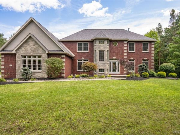 17 Timberline Drive, Elma, NY 14059