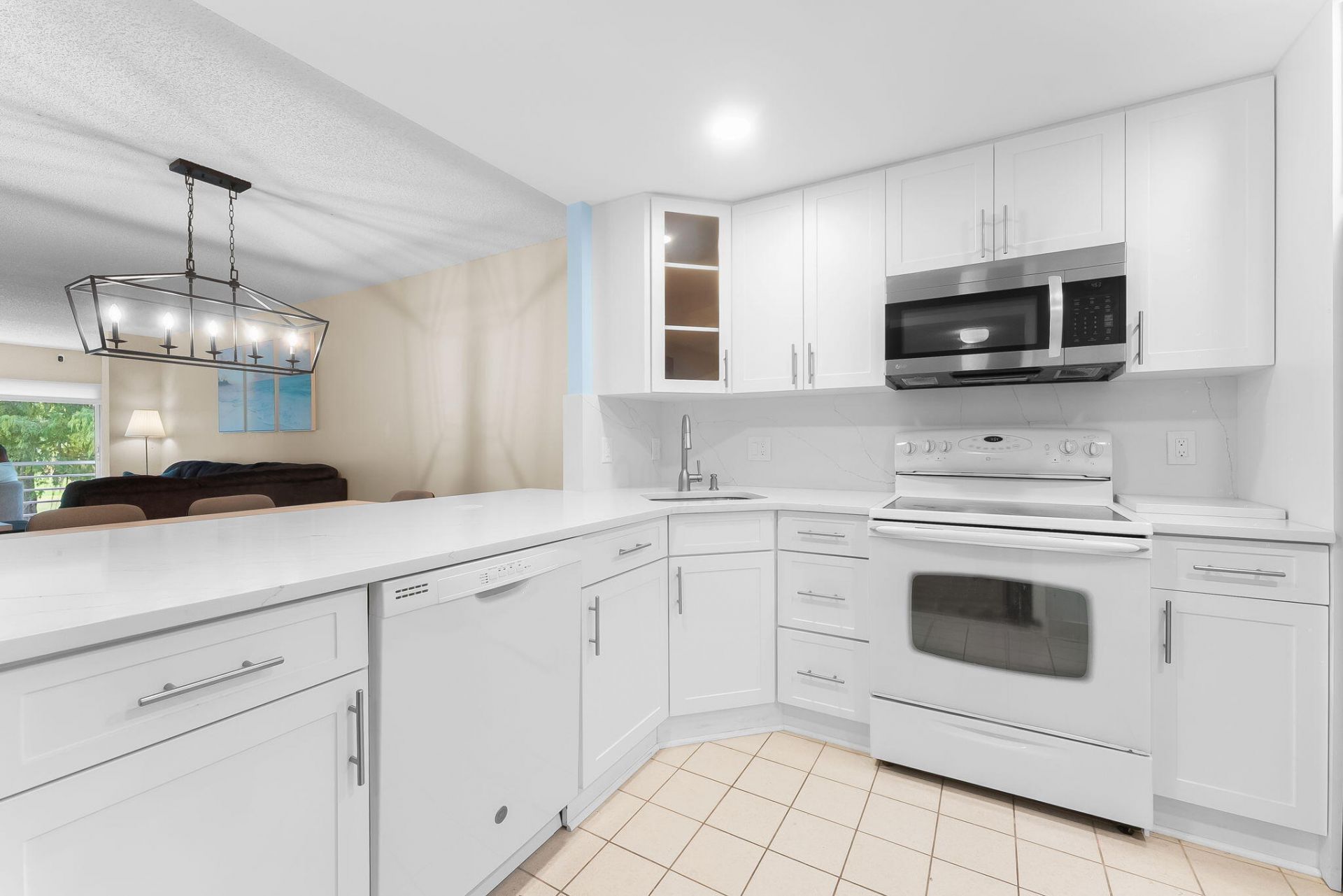 4007 N Cypress Drive, Unit 208, Pompano Beach, FL 33069 Photo