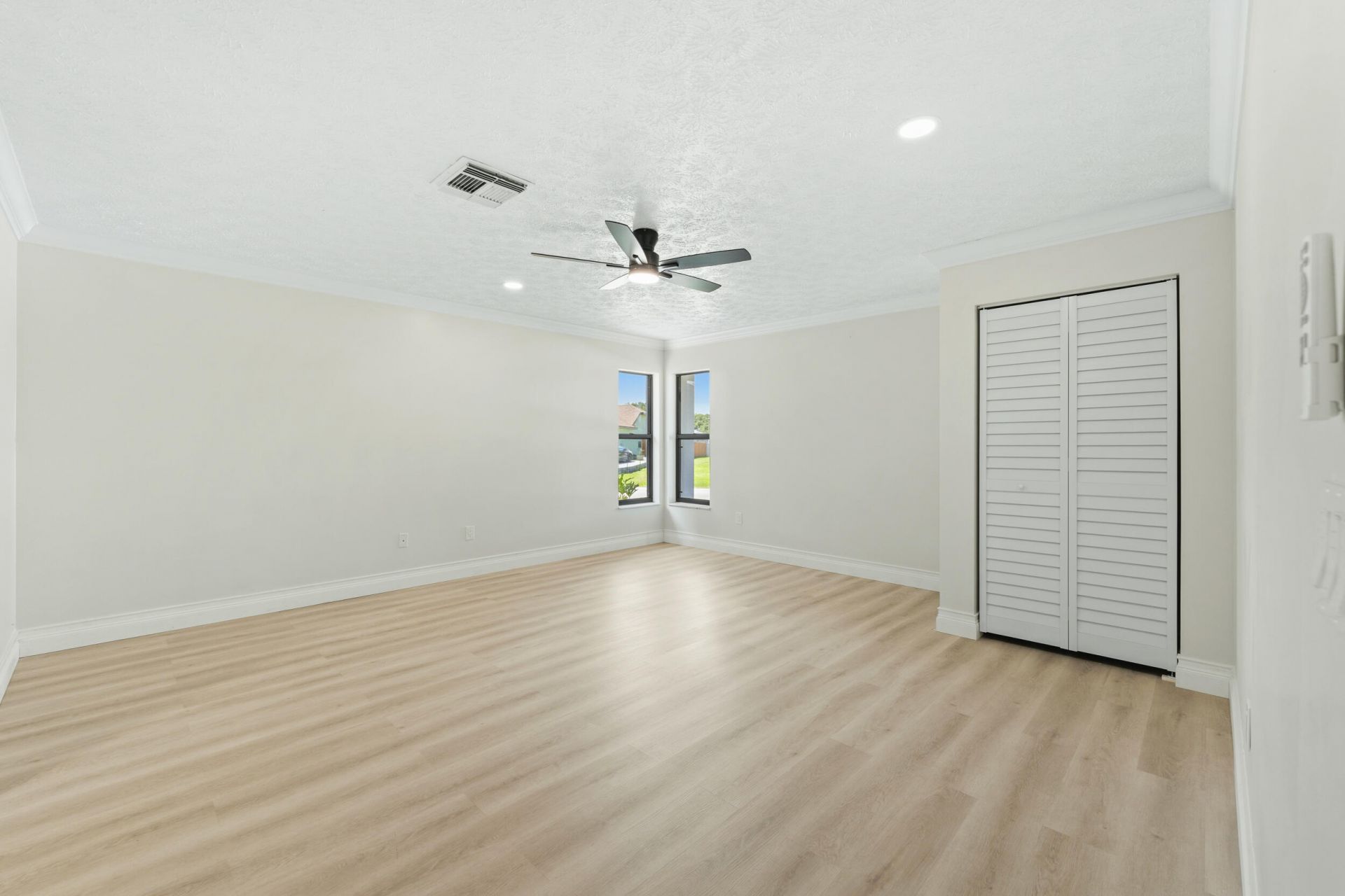 4800 Myrtle Drive, Fort Pierce, FL 34982 Photo