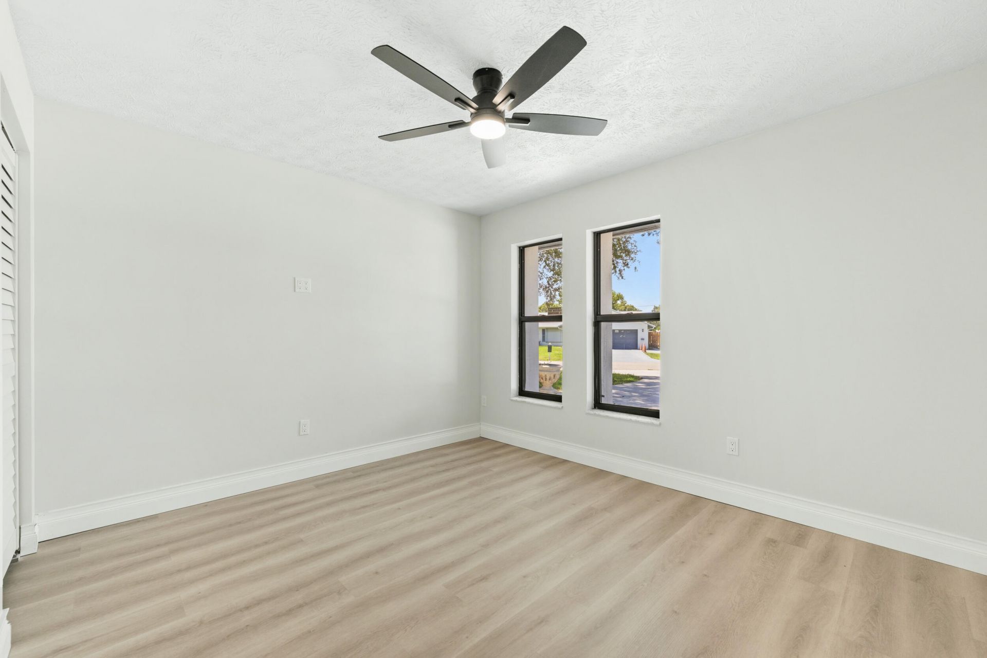 4800 Myrtle Drive, Fort Pierce, FL 34982 Photo