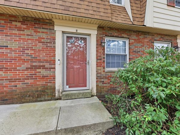 5720 Beechcroft Road , Unit H, Columbus, OH 43229