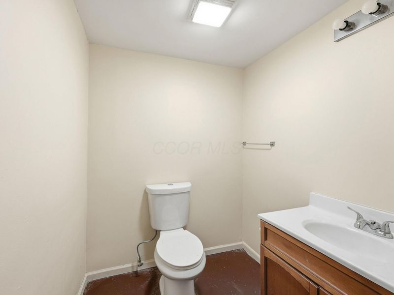 5720 Beechcroft Road, Unit H, Columbus, OH 43229 Photo 17